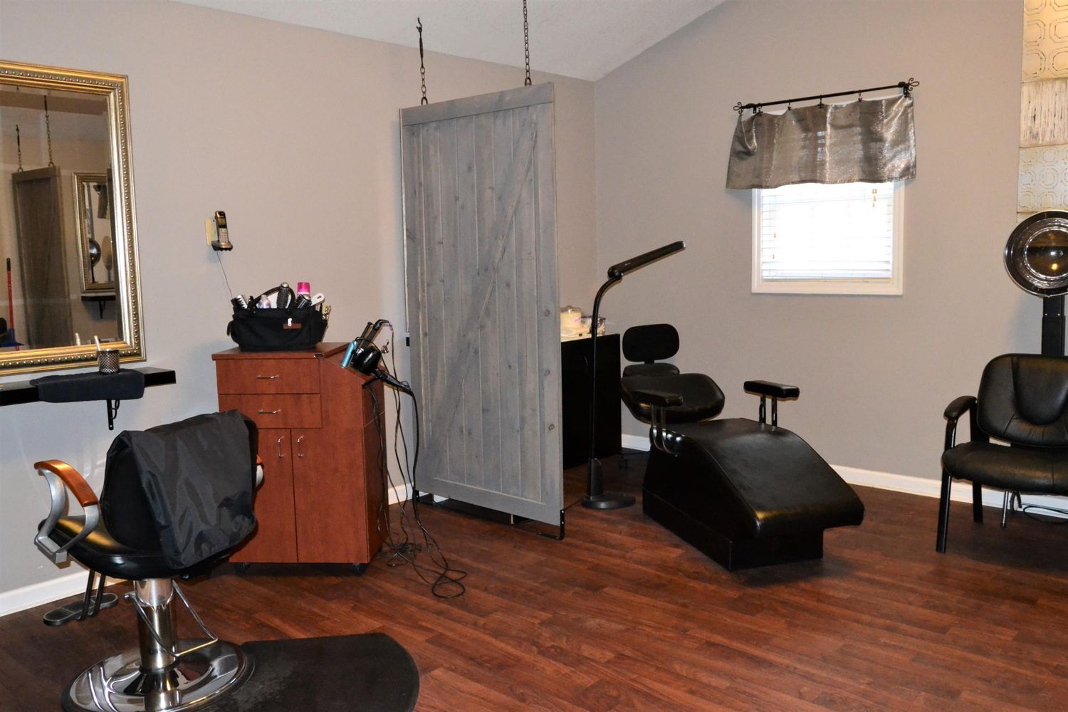 129 Walker Hill St, Crossville, TN 38555